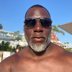 Meet your Posher, Edell